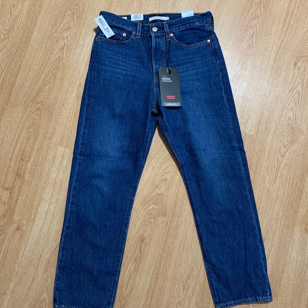 Levi’s Wedgie Straight Mom Jeans